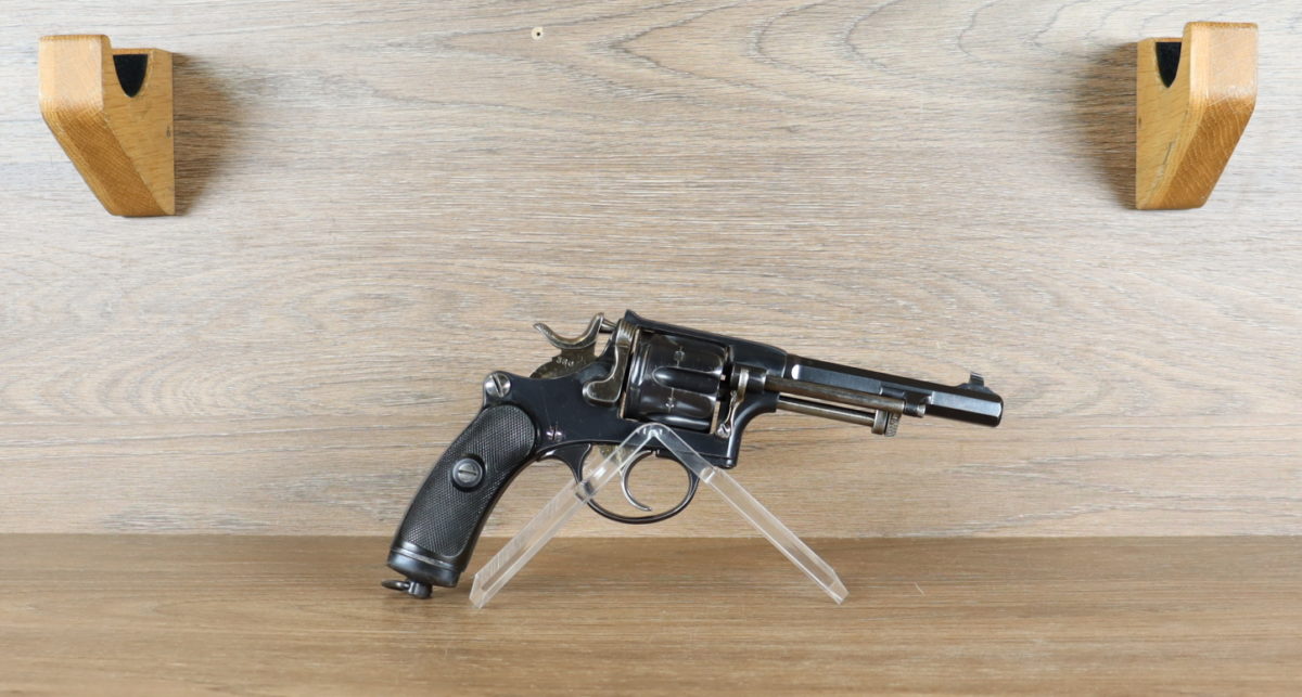 1882