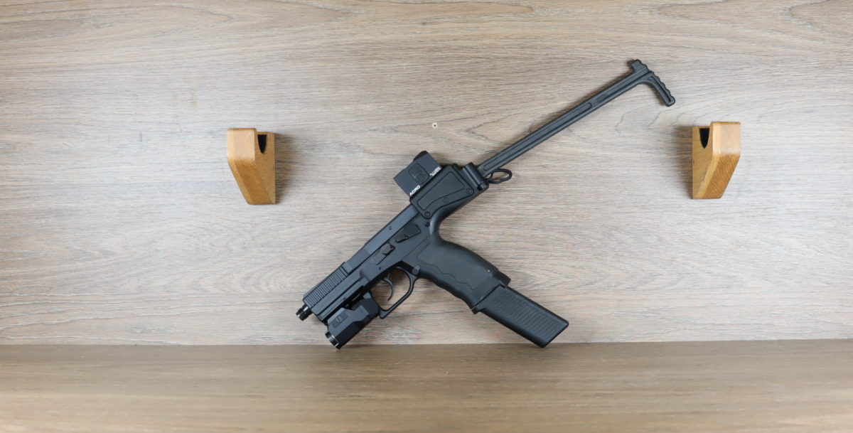 USW-A1 Aimpoint ACRO / APL / 3 magazines - 17/19/30 / holster G