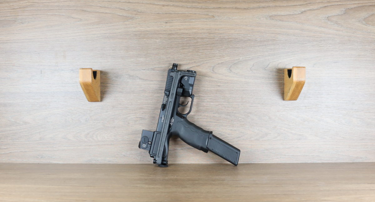 USW-A1 Aimpoint ACRO / APL / 3 magazines - 17/19/30 / holster G