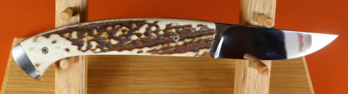 Couteau manche bois de cerf