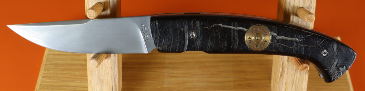 Couteau croute de buffle insert douille
