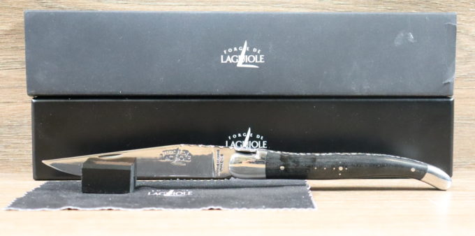 Couteau « protestant » avec la Croix Huguenote, exclusivité ANL. Ebène - double plat - 12cm
