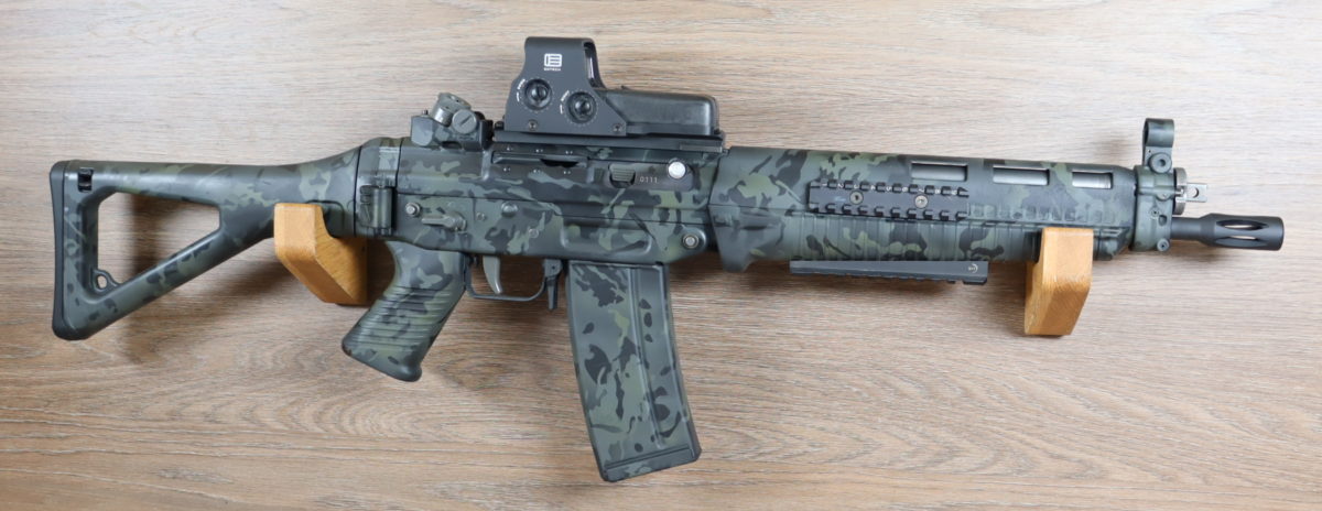 sig 551  Multicam Black