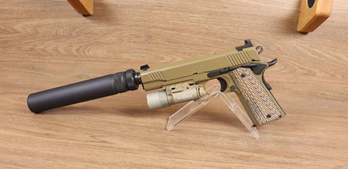1911 Desert Warrior + Silencieux B&T Impuls-VA + Lampe X300U-A-TN
